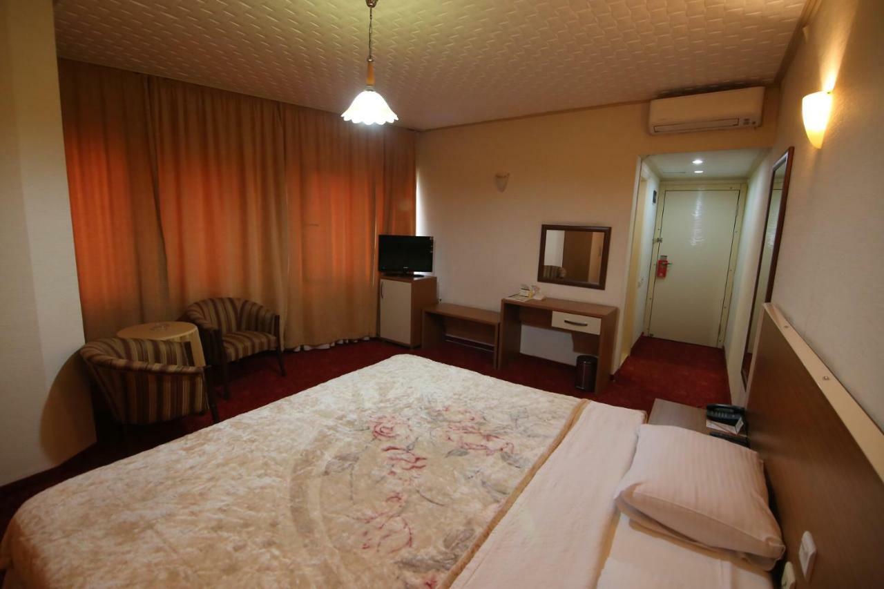 Aykut Palace Otel Iskenderun Bagian luar foto